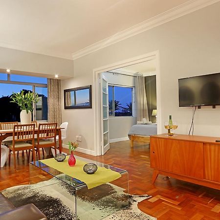 Afribode'S Adenium Beachfront Apartment Cape Town Luaran gambar